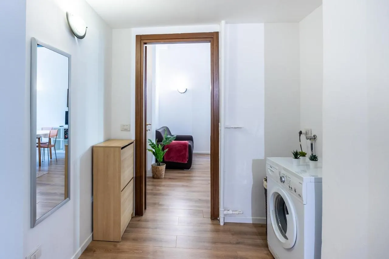 Apartment Stazione Centrale-Repubblica Appartamento In Centro Con Wifi Milan